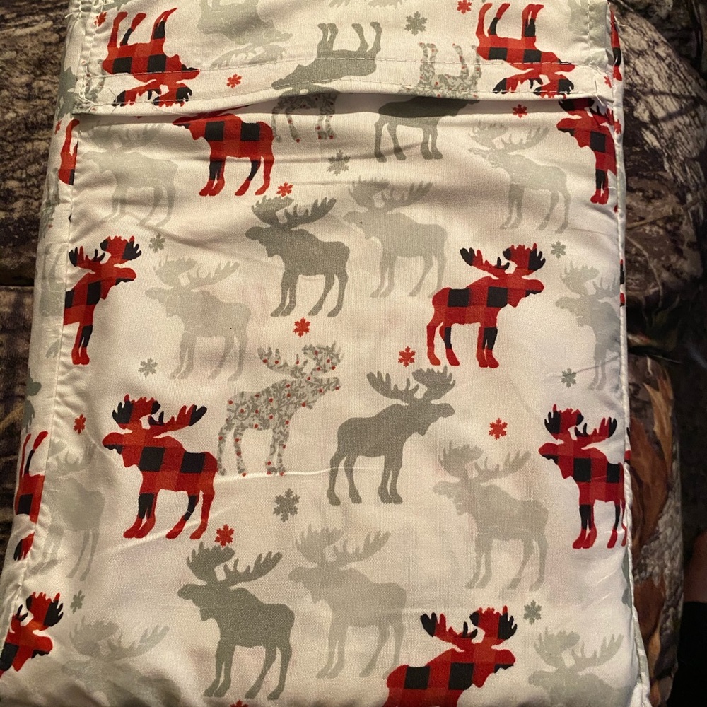 Full sized sheets - Picture 3 of 3